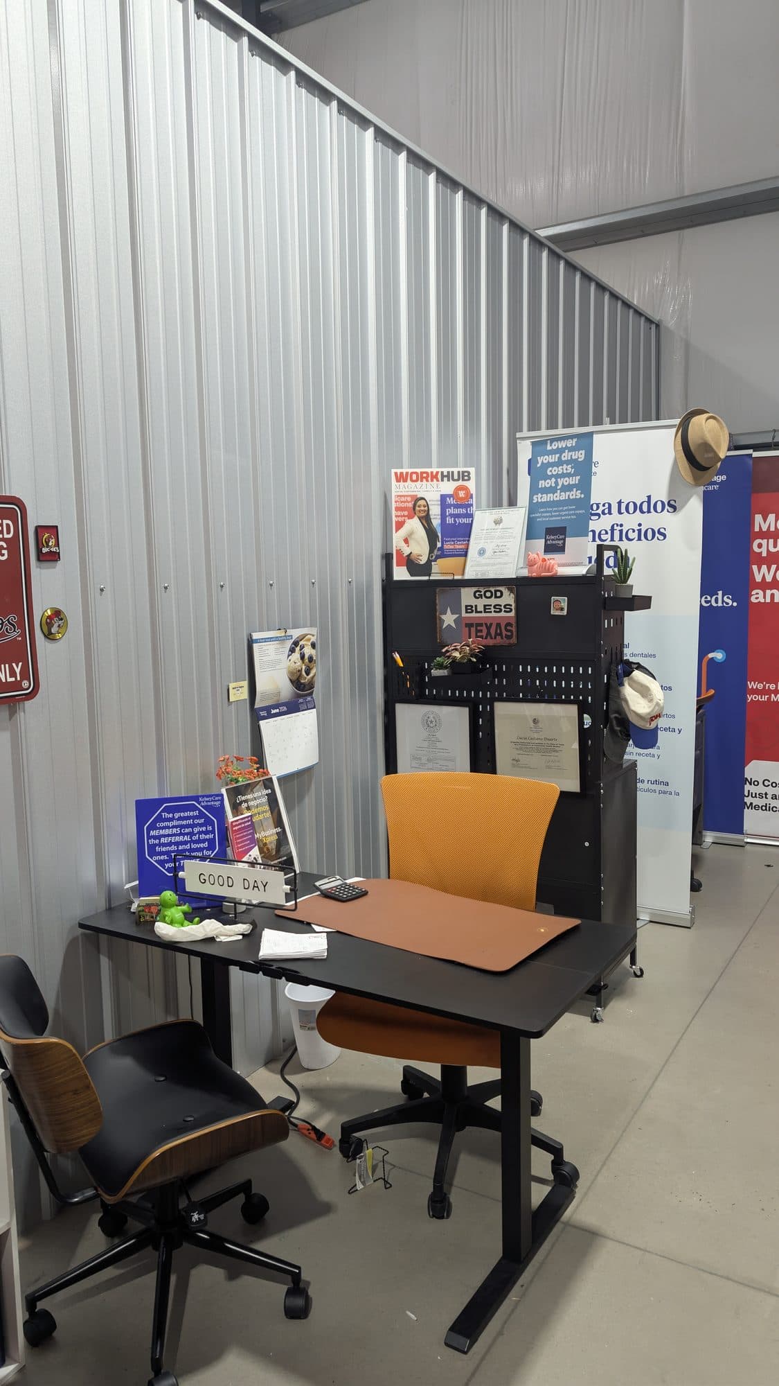 Estación de atención al cliente en la oficina
